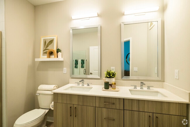 B2- 2BR, 2BA - 917SF - Niche