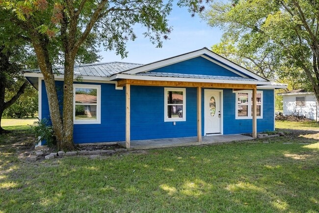 Photo - 445 Canal St