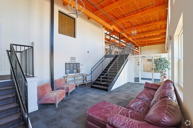 Photo - 27-37 Water St