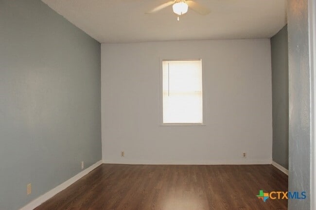 Photo - 409 Short Ave