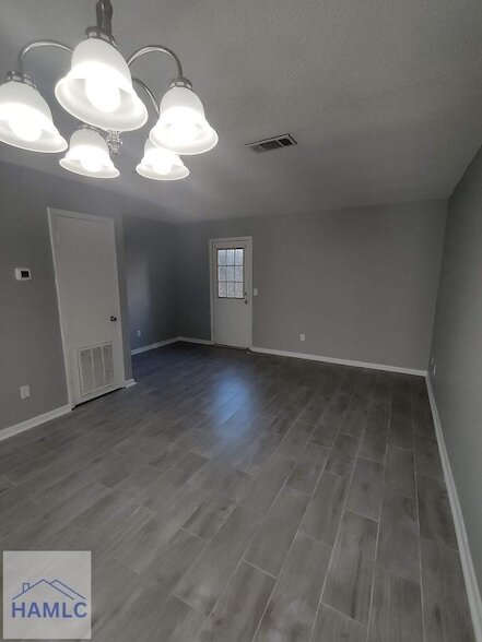 Photo - 107-5 Gilbert Street