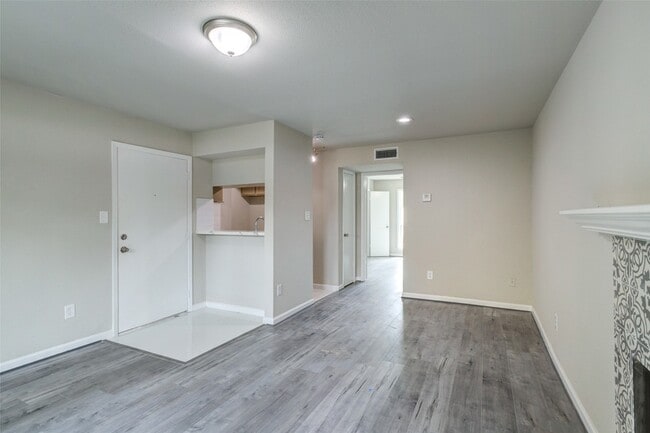 Photo - 3300 Pebblebrook Dr Unit 15
