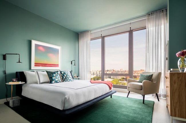 Photo - Landmark West Loop