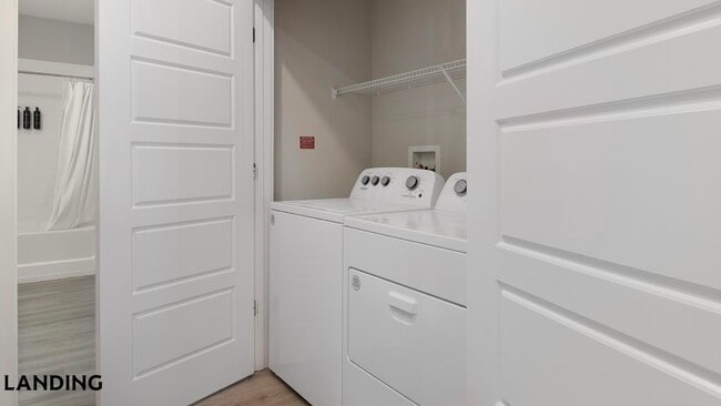 Photo - 3060 Southcreek Blvd Unit 7-211