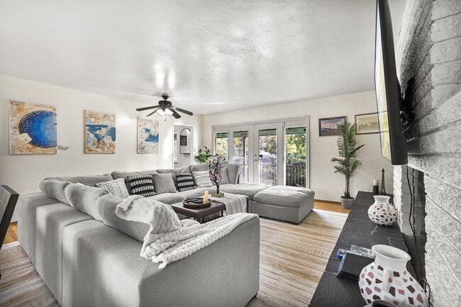 Photo - 4989 Randlett Dr Unit ID1283132P