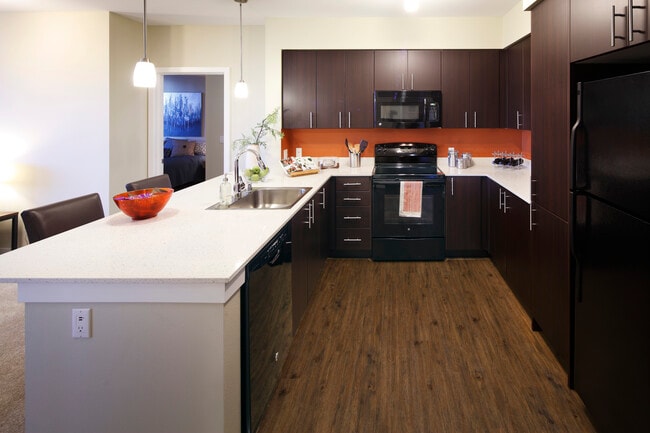 Kitchen - Avalon Alderwood