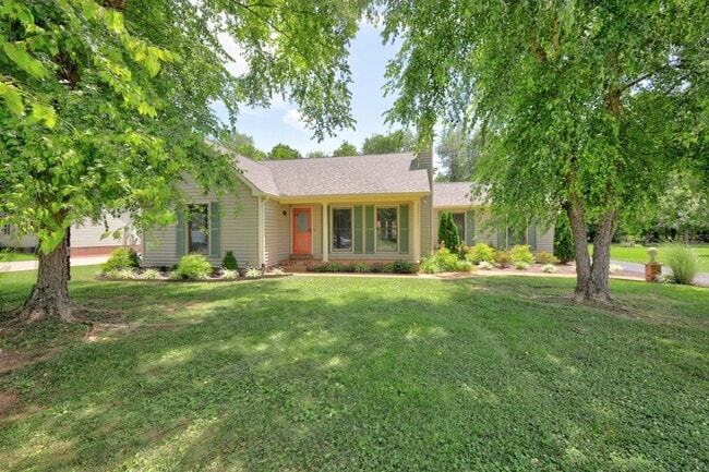 Photo - 3215 Arthur Dr