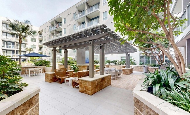 Photo - 13th & Market