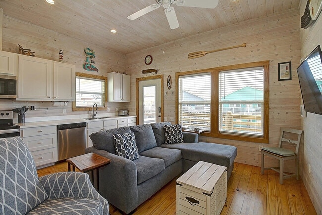 Building Photo - 1924 Eleventh St Unit SI ID1023221P