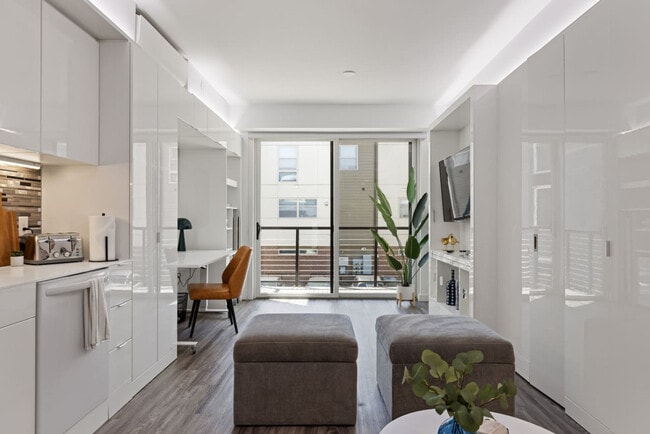 Photo - 12607 Larchmere Blvd Unit ID1335755P