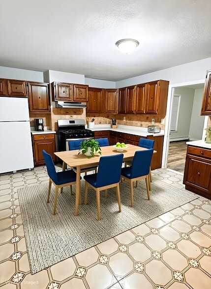 Photo - 230 Havre St Unit 2