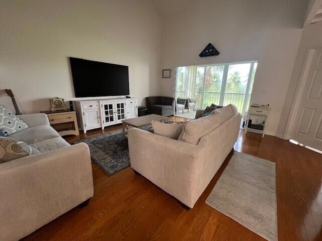 Photo - 2604 Fairway Dr N