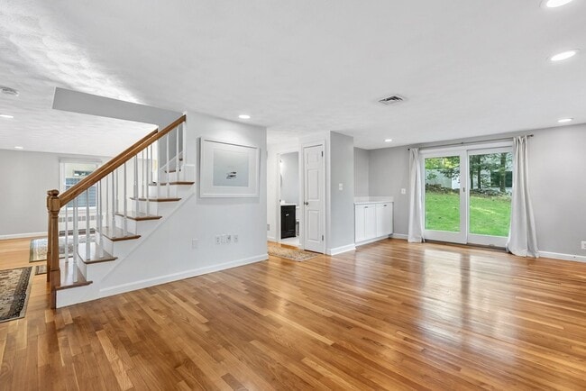 Photo - 23 Columbus St