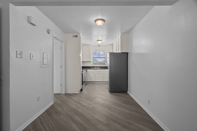 Photo - 320 E 4th St Unit 204