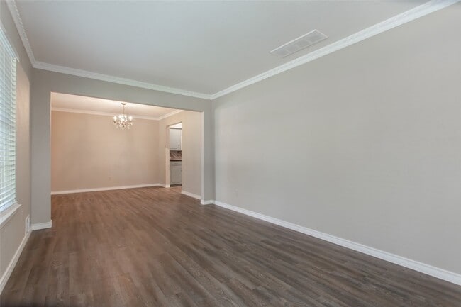 Photo - 9922 Fieldcrest Dr