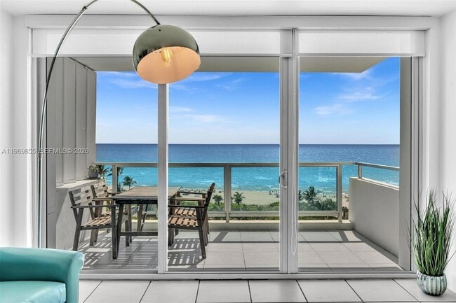 Photo - 5161 Collins Ave Unit 1017