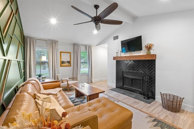 Photo - 801 Forest Glen Cove