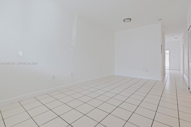 Photo - 1663 SE 27th Dr Unit 105