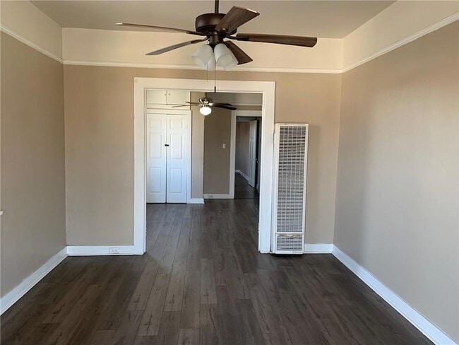 Photo - 9022 Palm St