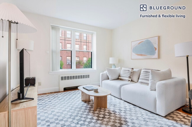 Building Photo - 266 Harvard St Unit FL1-ID1273