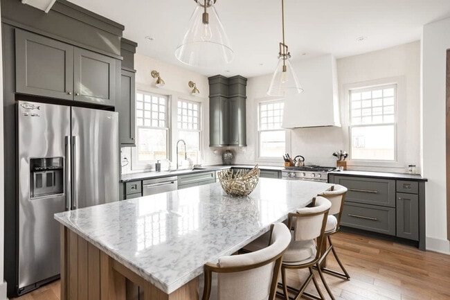 Photo - 2435 N College Ave Unit ID1303759P