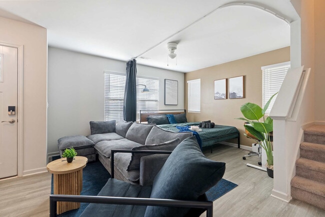 Building Photo - 227 Socket St Unit SI ID1284662P