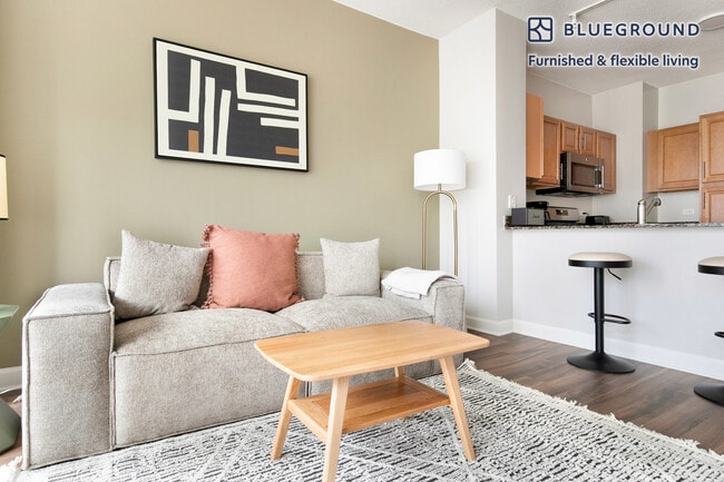 Photo - 300 N Canal St Unit FL4-ID1388