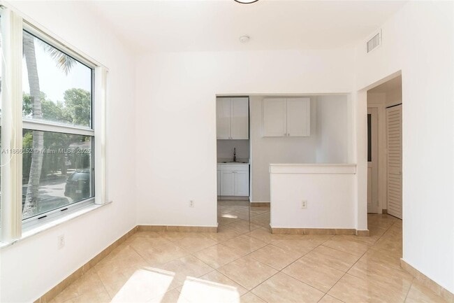 Photo - 694 NE 76th St Unit 2