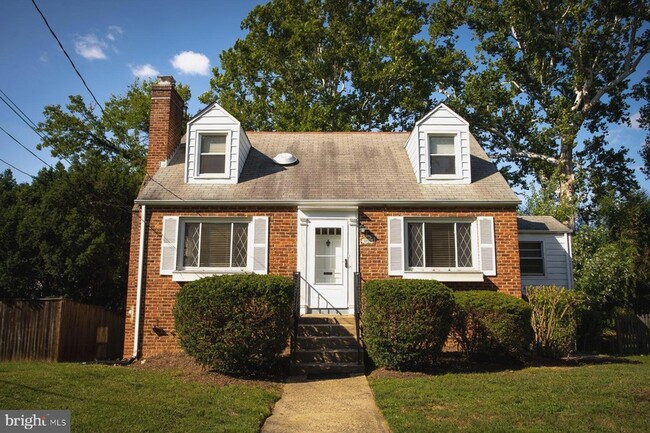 Photo - 5915 Ryland Dr