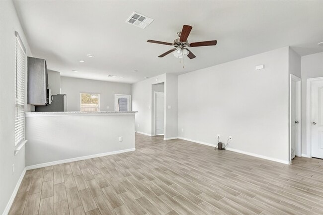 Photo - 24830 Russet Bluff Trl