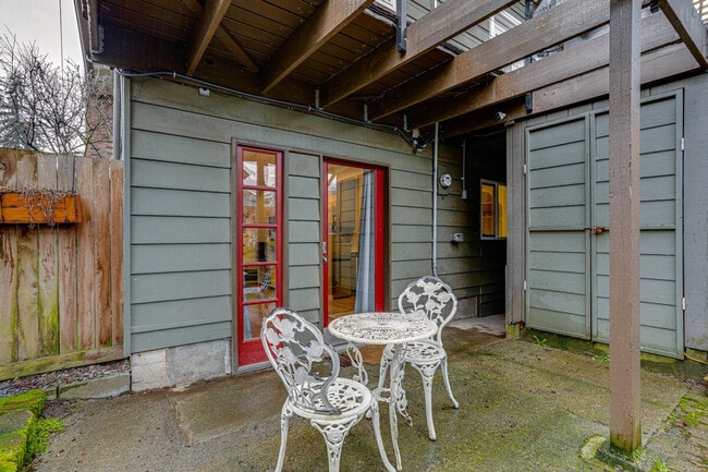 Photo - 10052 Interlake Ave N Unit SI ID1385833P
