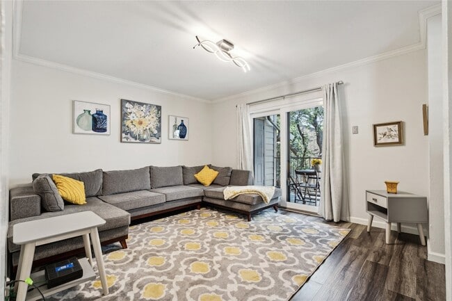 Building Photo - 5335 Bent Tree Forest Dr Unit 253