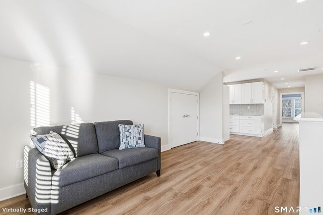 Photo - 82 Wall St Unit 300