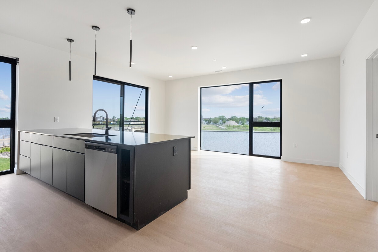 Floor Plan - B16 - 2 Bed / 2 Bath