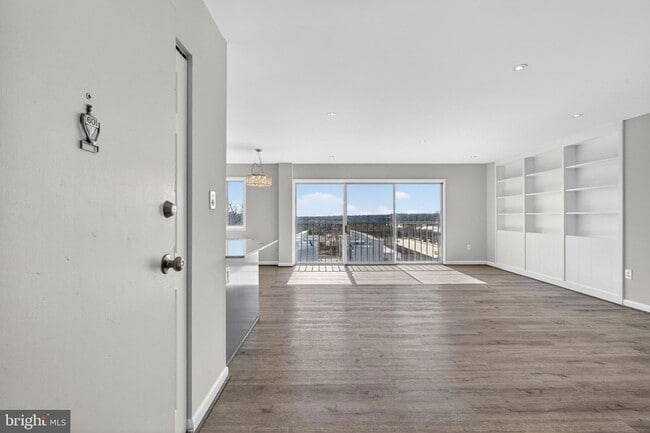 Photo - 4241 Columbia Pike Unit 601