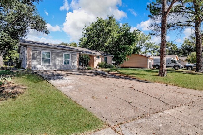 Photo - 614 Blueberry Ln