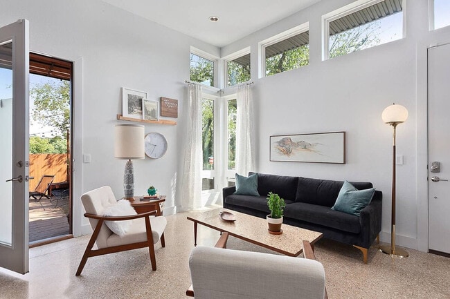 Photo - 124 W South St Unit ID1221789P