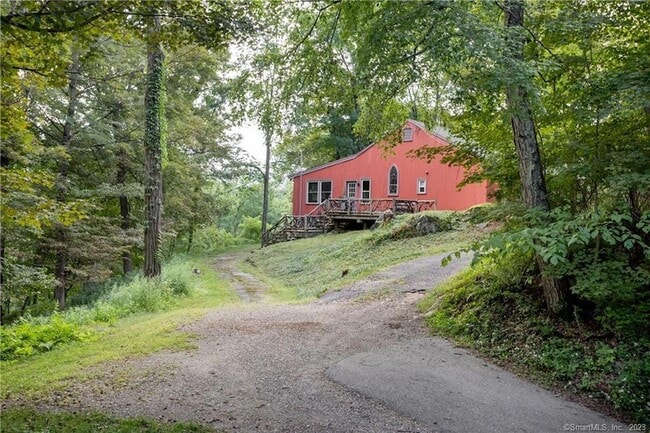 Photo - 174 Weatogue Rd