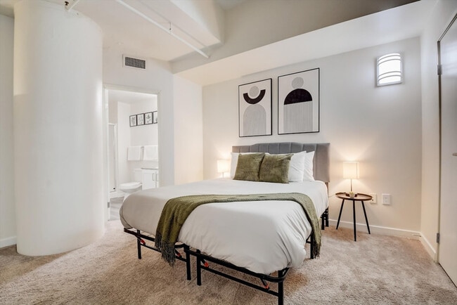 Photo - 50 N Illinois St Unit ID1014584P