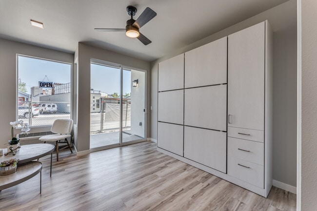 Studio with Murphy Bed - Cal Ave