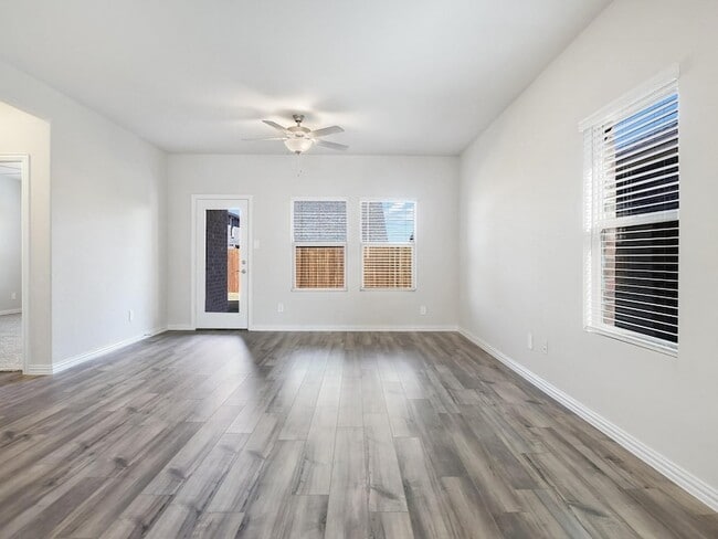 Photo - 208 Goosewood Dr