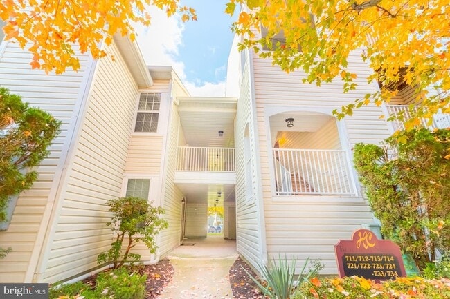 Building Photo - 721 Walden Cir