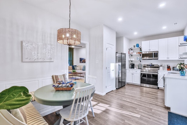 Photo - 193 Scarlet Oak Dr Unit SI FL1-ID1337815P
