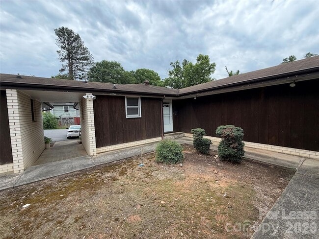 Photo - 646 E Broad St
