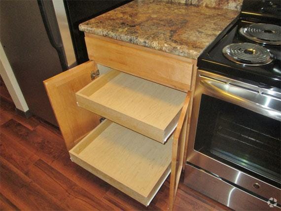 Kitchen - Shelard Village Apartments