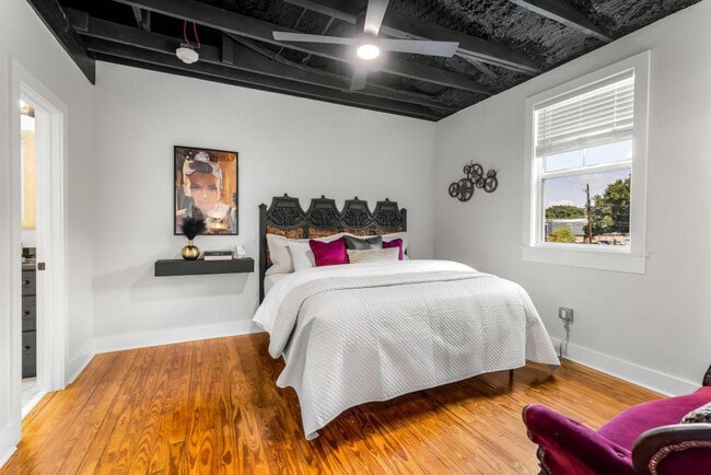 Photo - 156 Camellia St Unit ID1266988P