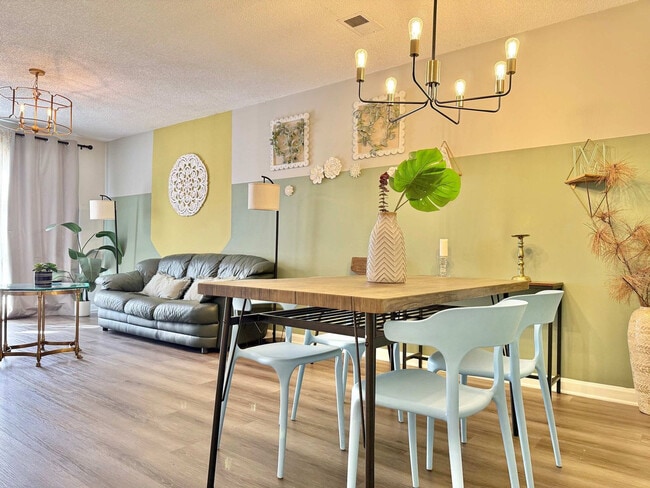 Photo - 1275 Sweet Pine Dr Unit ID1299389P