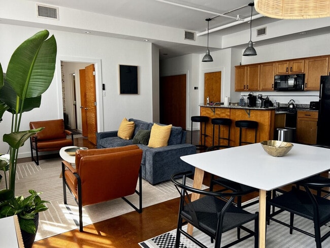 Photo - 527 St Joseph St Unit ID1265373P