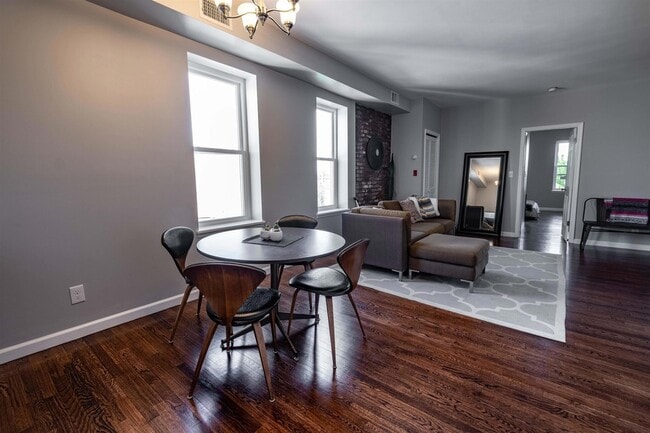 Photo - 310 Palisade Ave