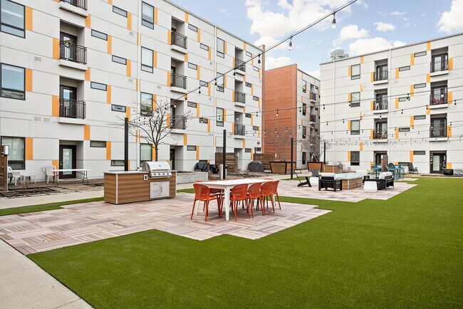 Grill Station and Green Space - Lockerbie Lofts